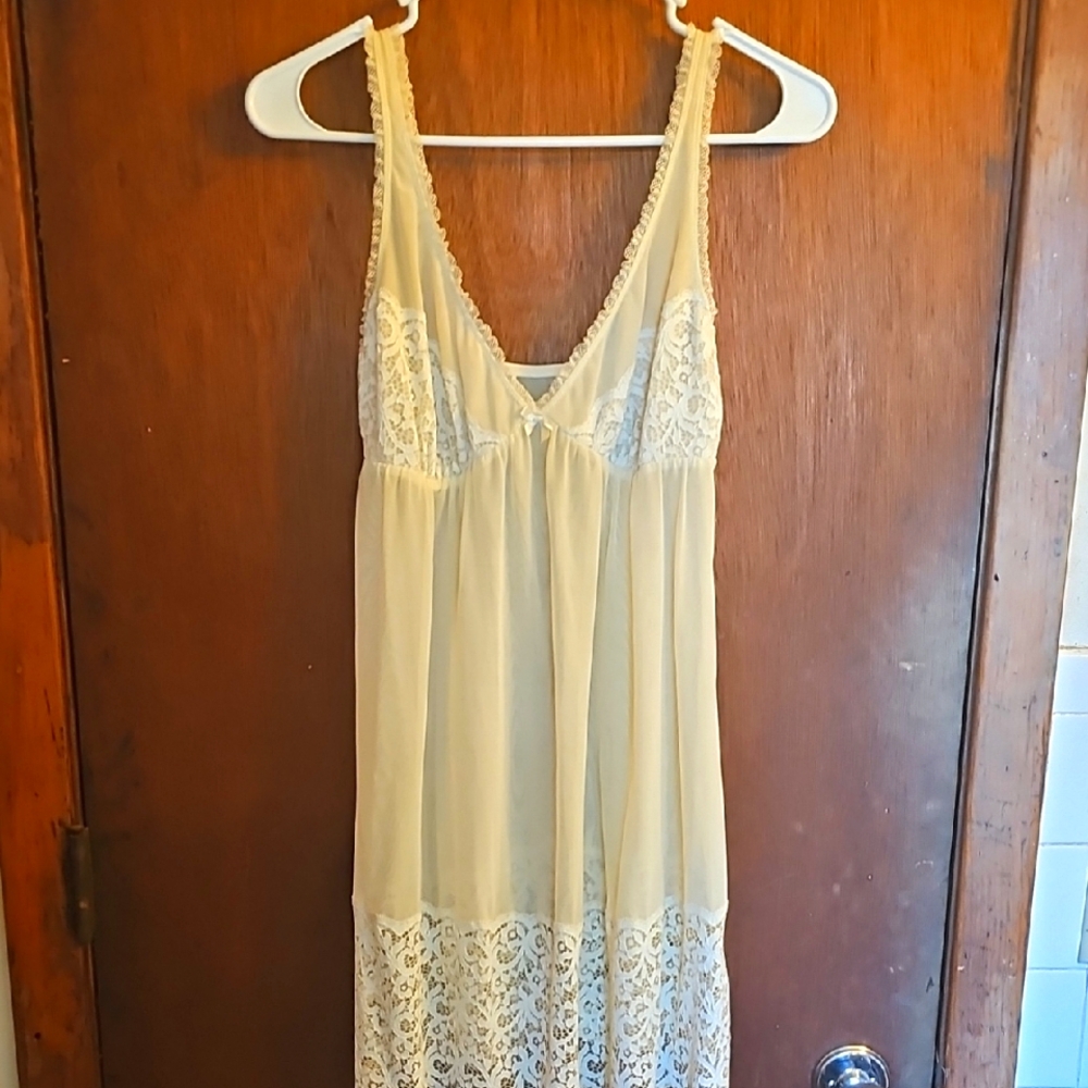 Elegant Cream Lace Nightgown